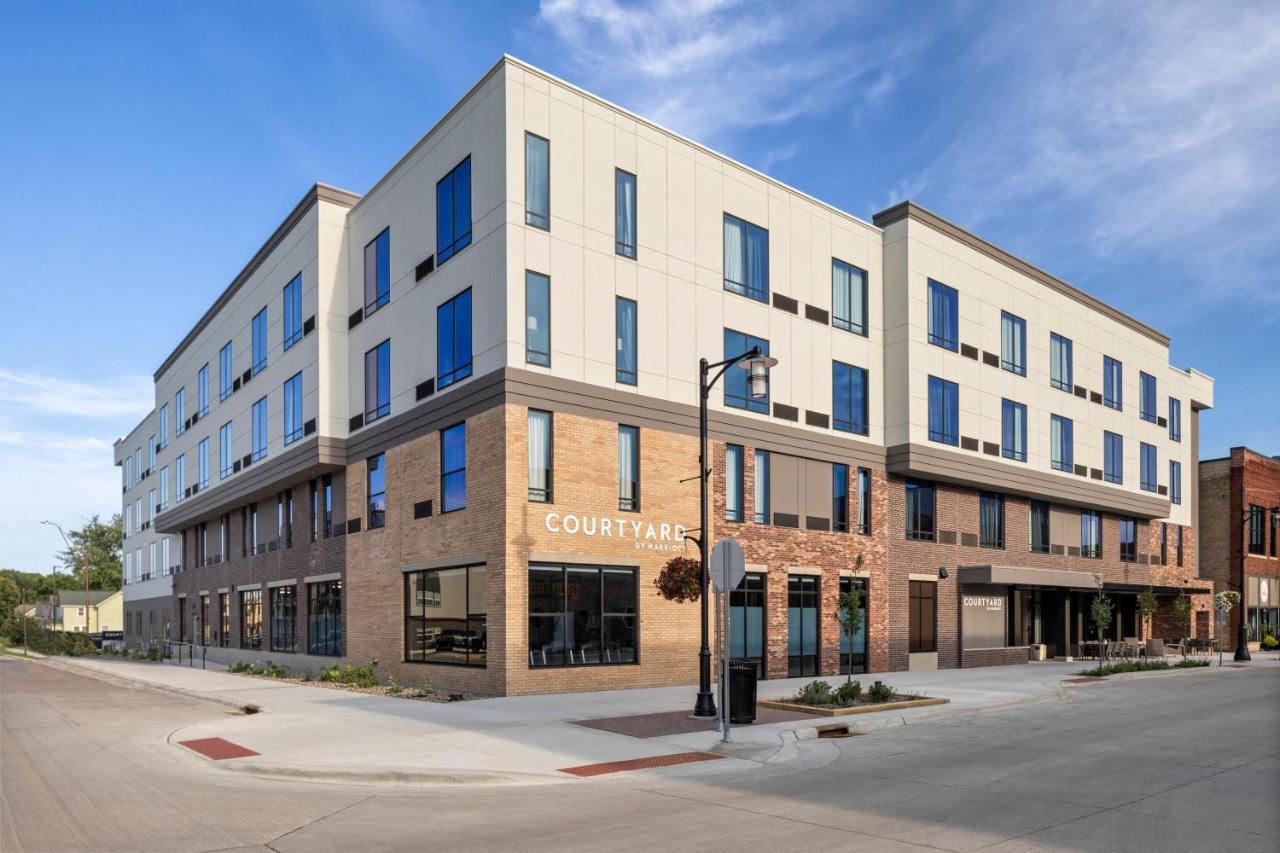 Courtyard By Marriott Owatonna Downtown Hotell Eksteriør bilde
